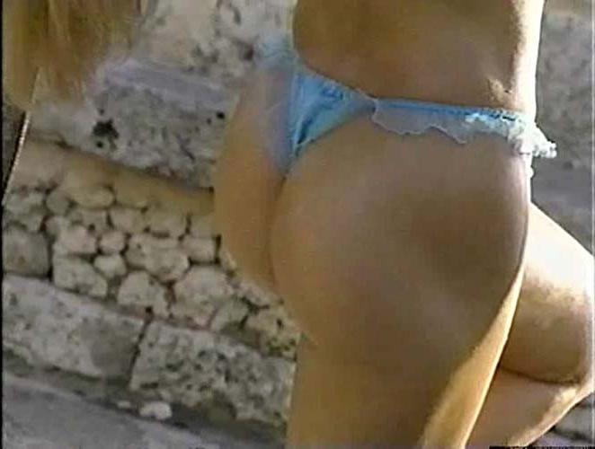 9P Sofia Vergara exposing huge boobs and sexy ass in thong