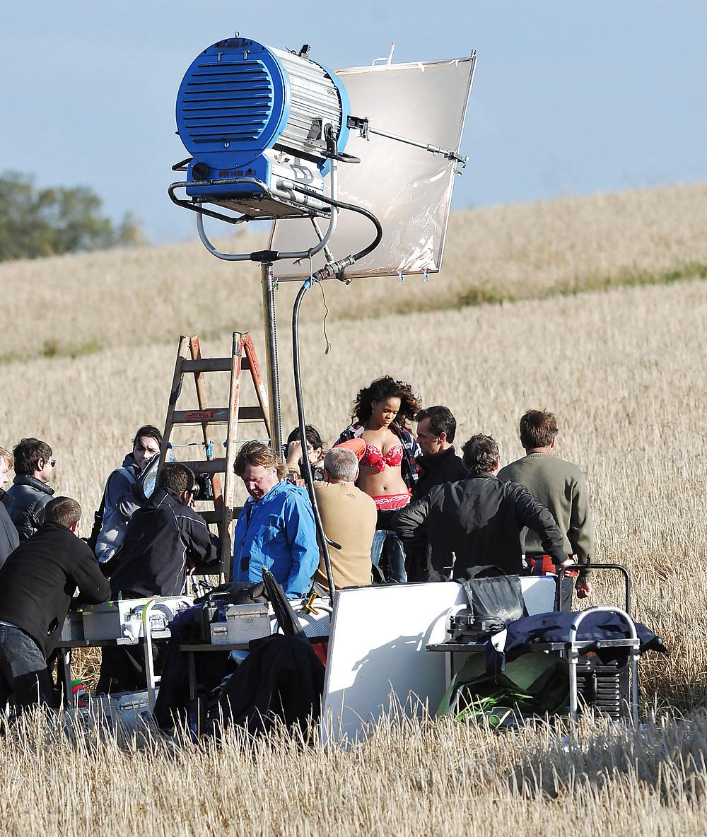 25P Rihanna - sexy while filming a music video in Ireland