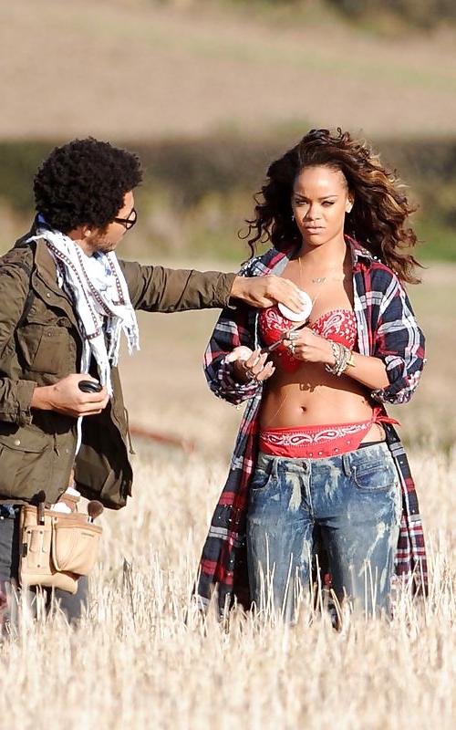 25P Rihanna - sexy while filming a music video in Ireland