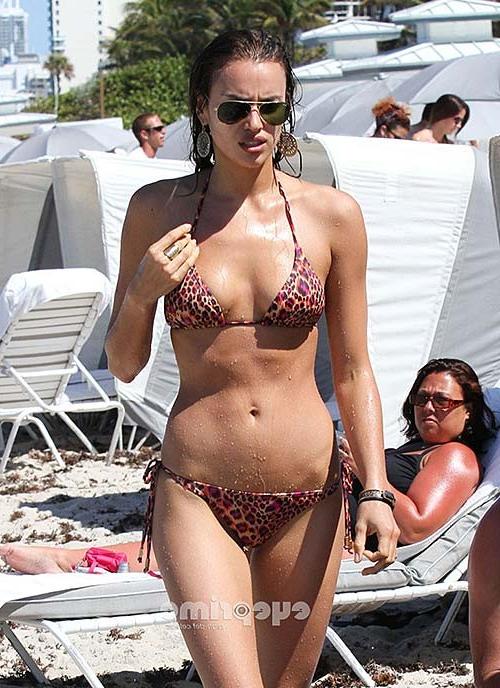16P Irina Shayk exposing sexy body and hot ass in thong on beach