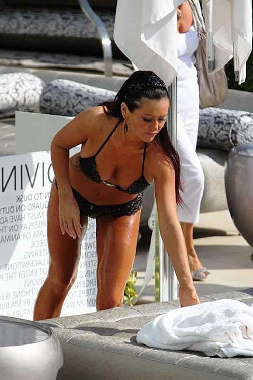 16P Jennifer Farley exposing her huge boobs on private photos