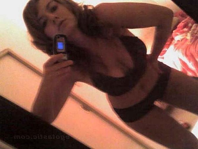 16P Victoria Santos posing totally nude in front of mirror on private photos