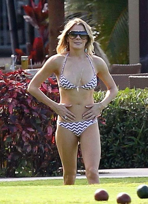 16P LeAnn Rimes exposing sexy body and hot ass in thong