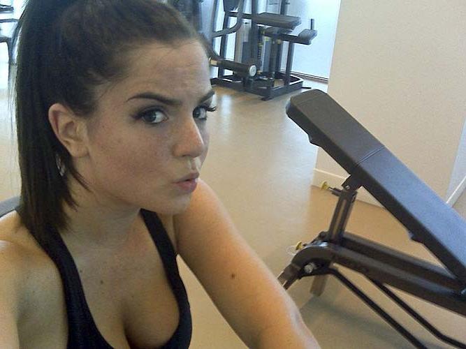 16P Joanna Jojo Levesque sexy upskirt and private photos