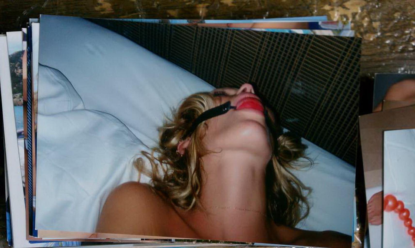 16P May Andersen dildoing her pussy  ass on the leaked private pics