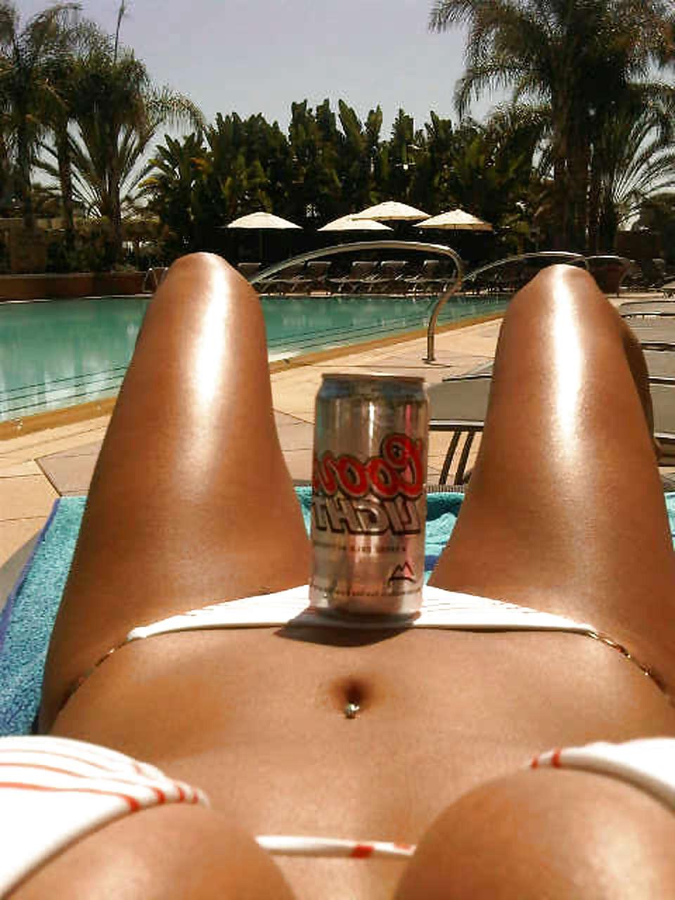 16P Aubrey O'Day with girlfriend posing in thong for Twitter