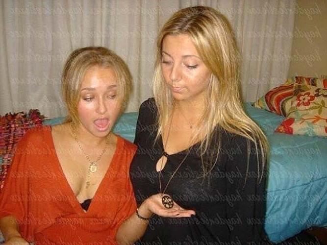 16P Hayden Panettiere looking very hot and sexy on private photos