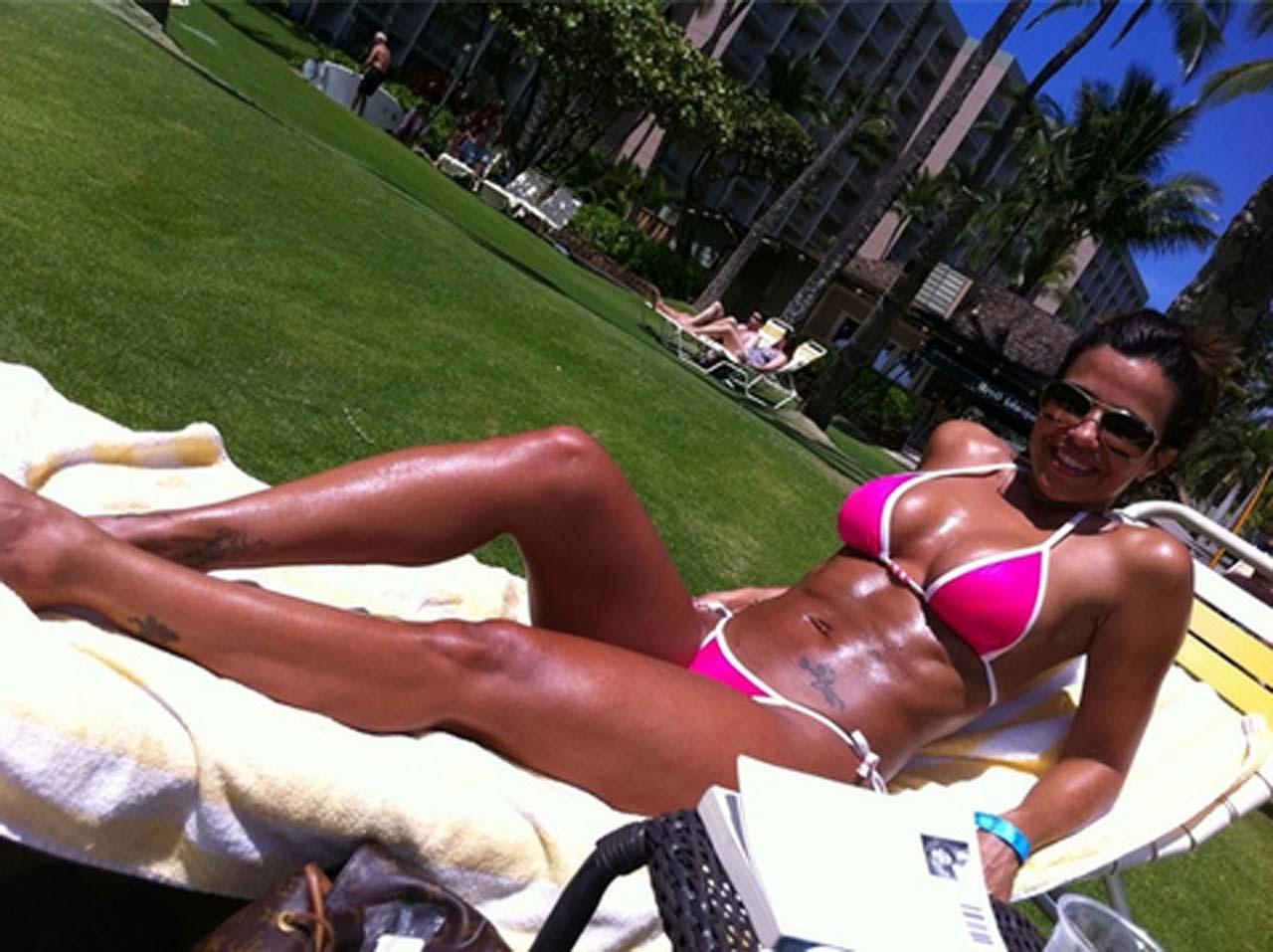 16P Vida Guerra exposing her fucking huge boobs and sexy ass in thong