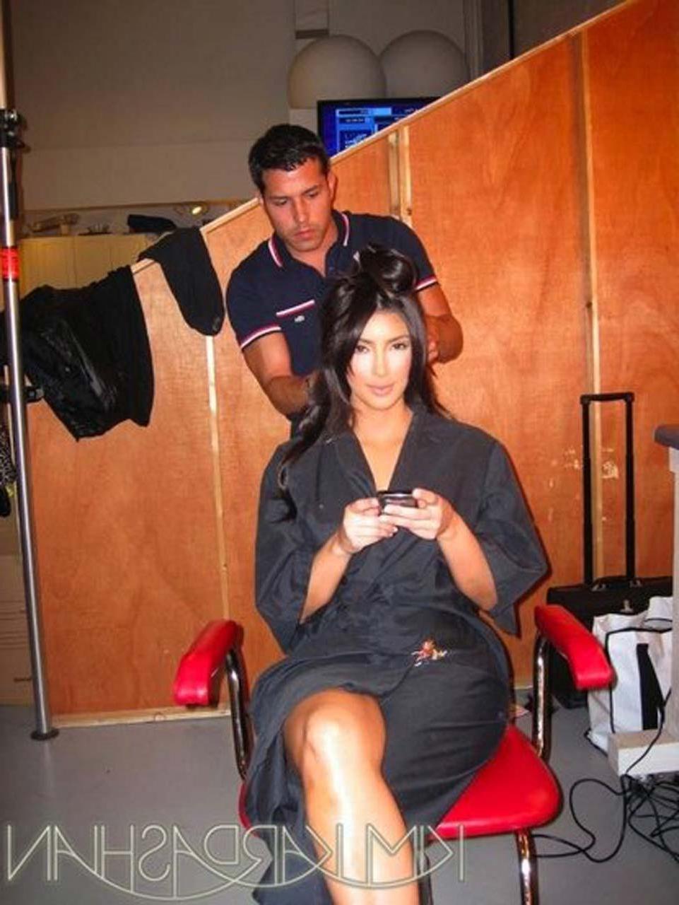 16P Kim Kardashian looking very hot and sexy on her private photos