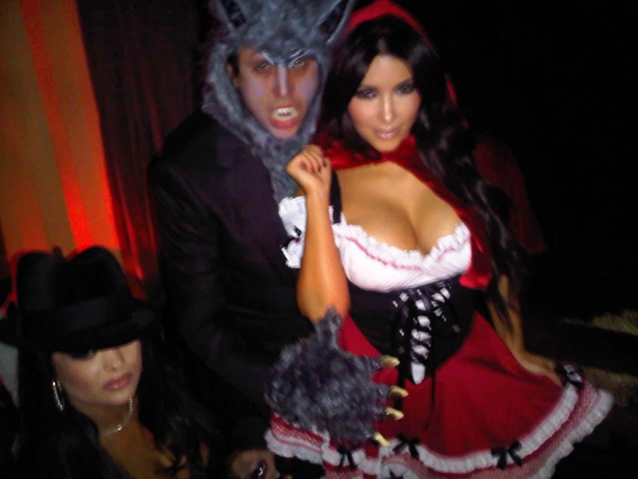 16P Kim Kardashian looking fucking hot and sexy on her private photos