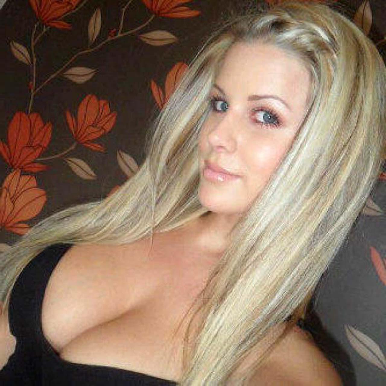 16P Madison Welch exposing sexy body and huge boobs on private photos