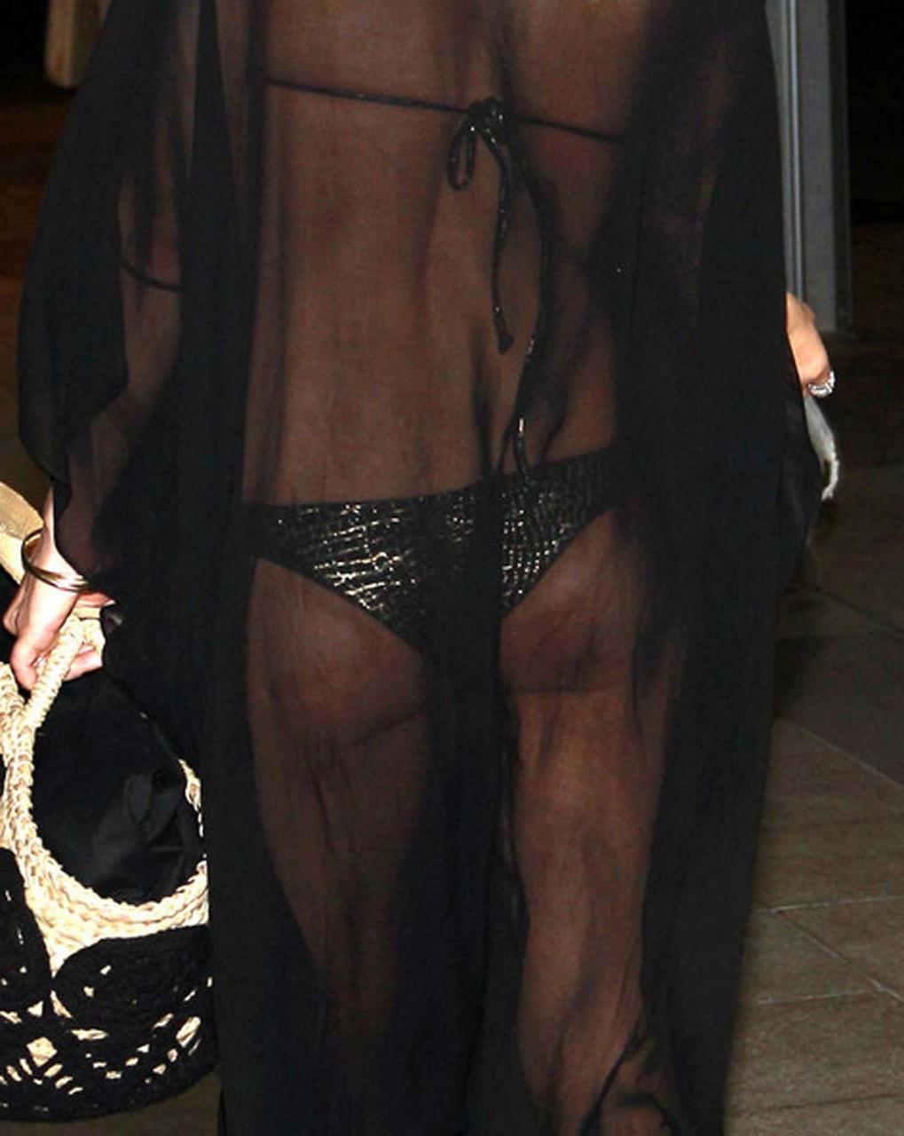 16P Stacy Fergie Ferguson exposing sexy body and hot ass in thong on beach