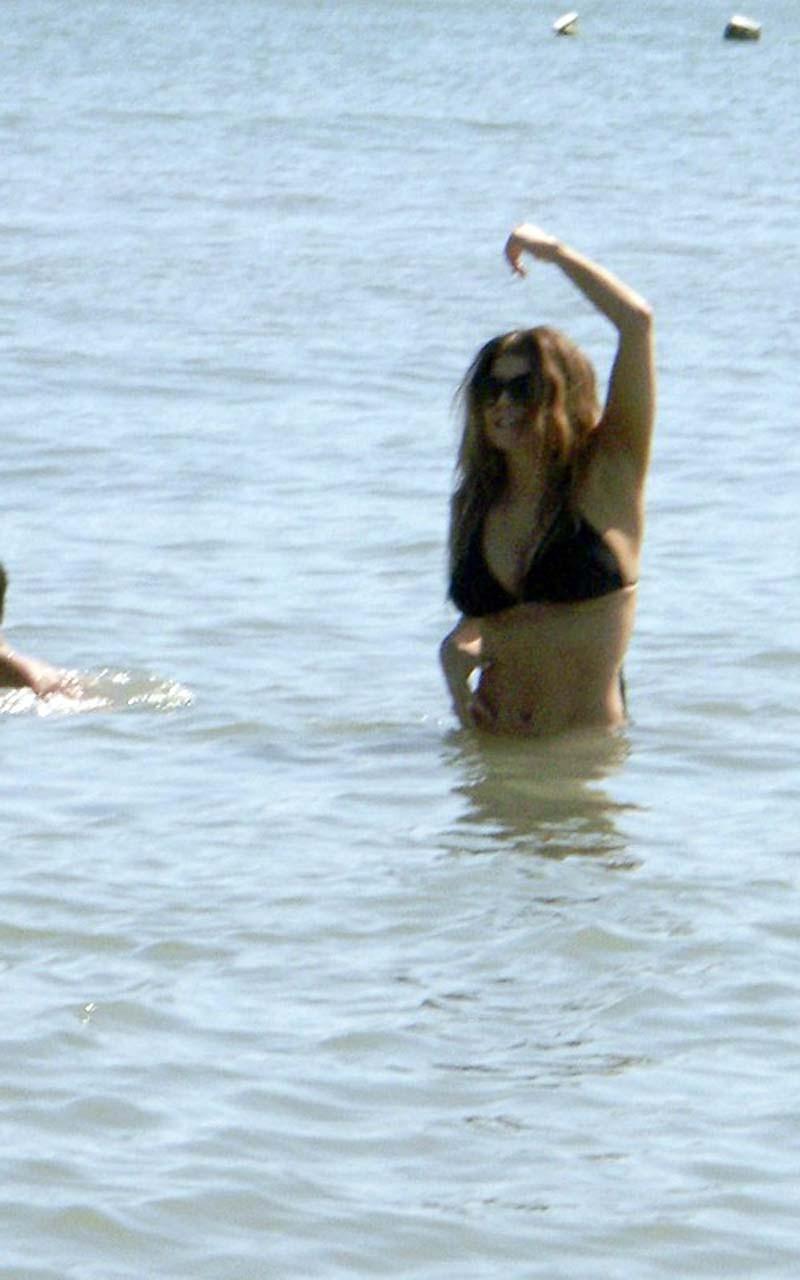 16P Stacy Fergie Ferguson exposing sexy body and hot ass in thong on beach