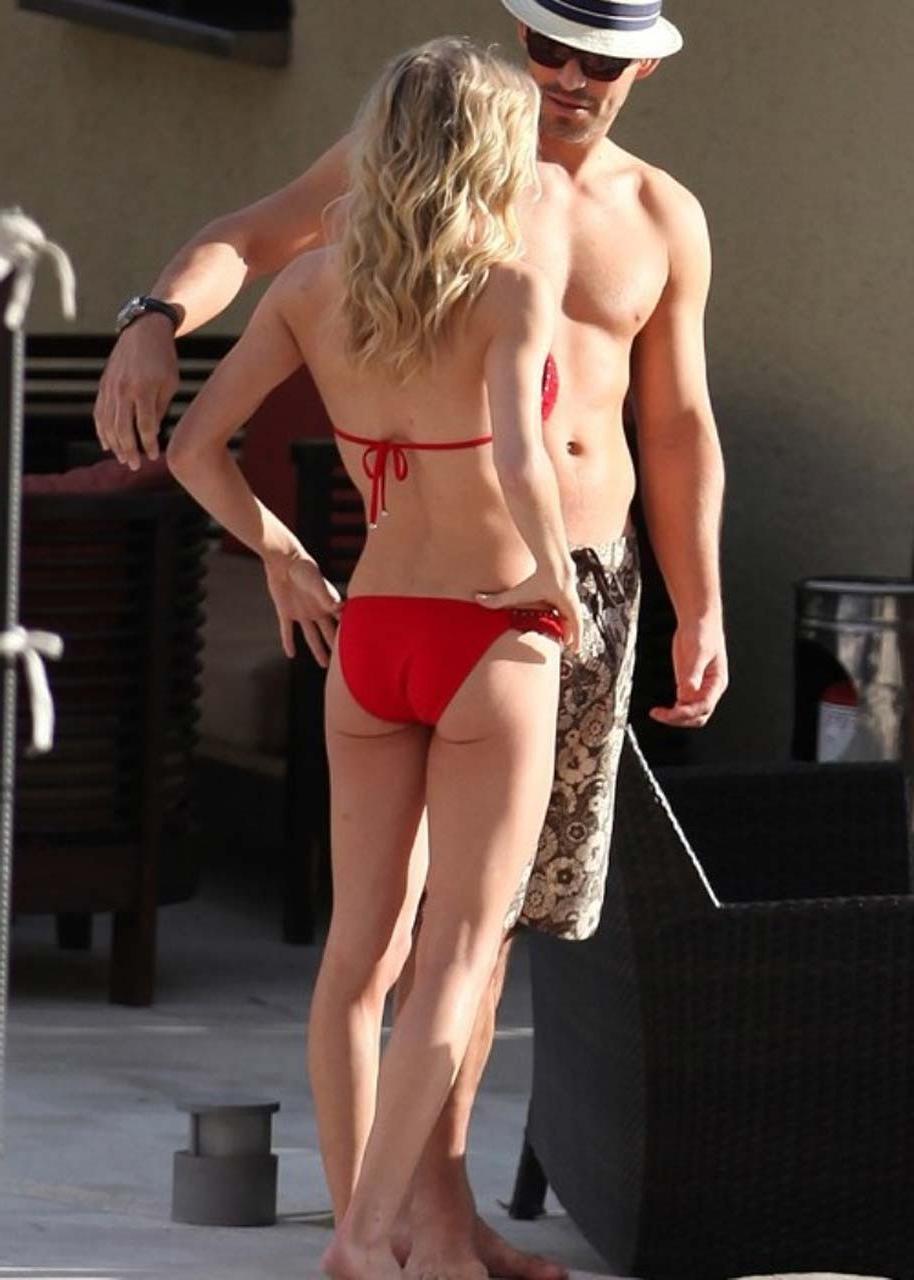 16P LeAnn Rimes posing and showing her fucking sexy body on private photos