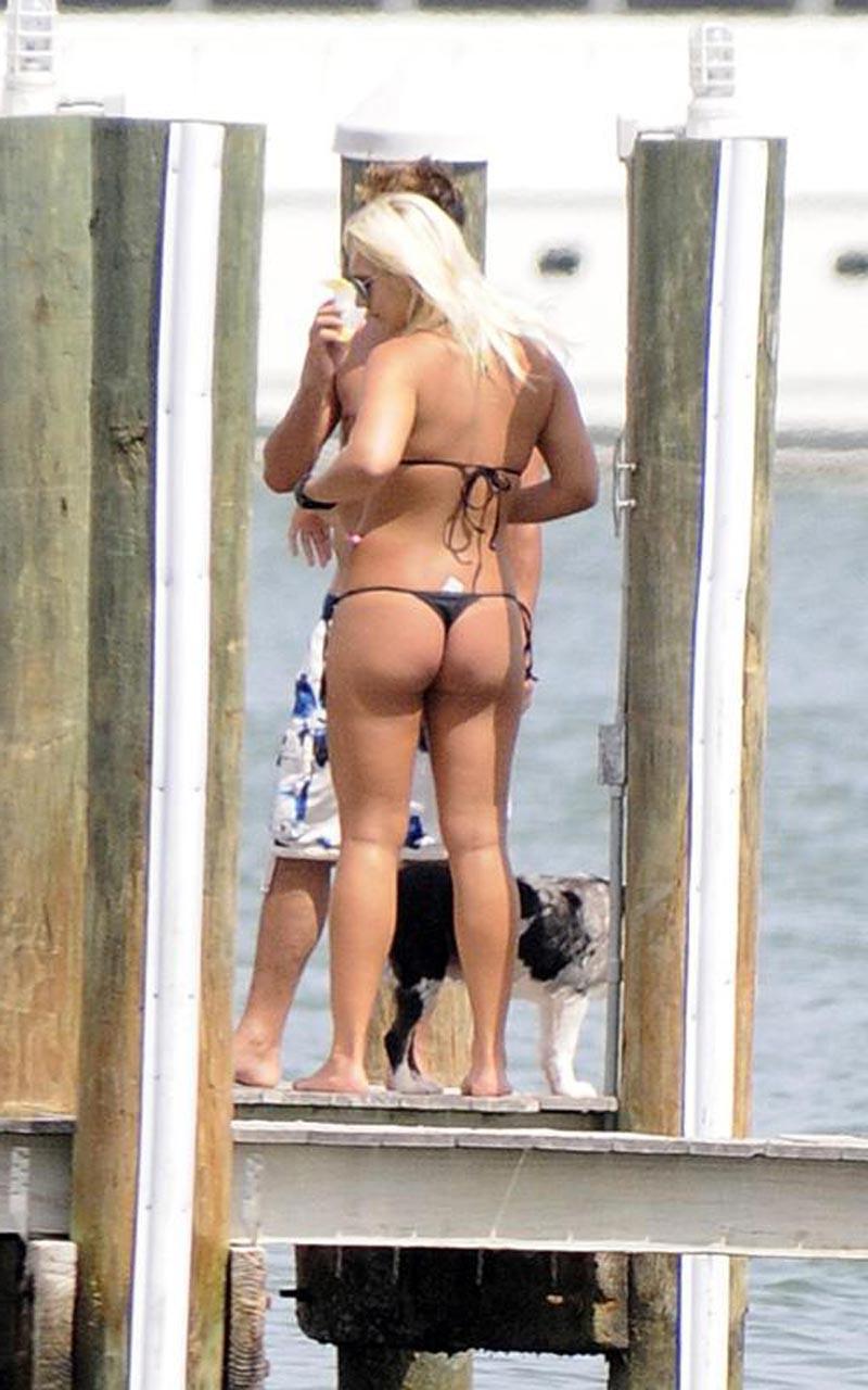 16P Brooke Hogan delicious ass in black bikini thongs