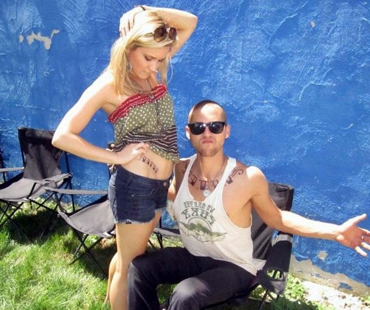 16P Emily Osment looking fucking hot and sexy on her private photos