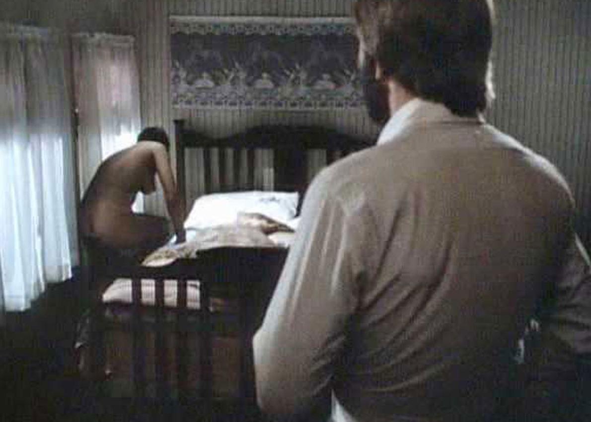 16P Jaime Lee Curtis nice topless in front of a mirror