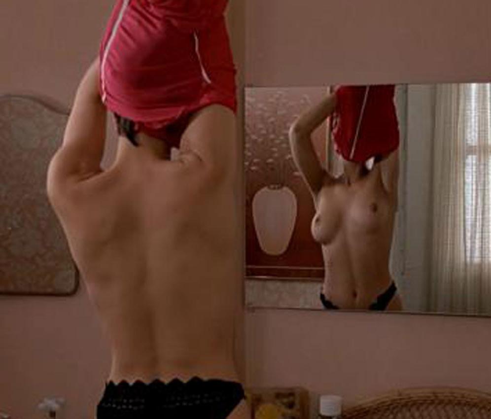 16P Jaime Lee Curtis nice topless in front of a mirror