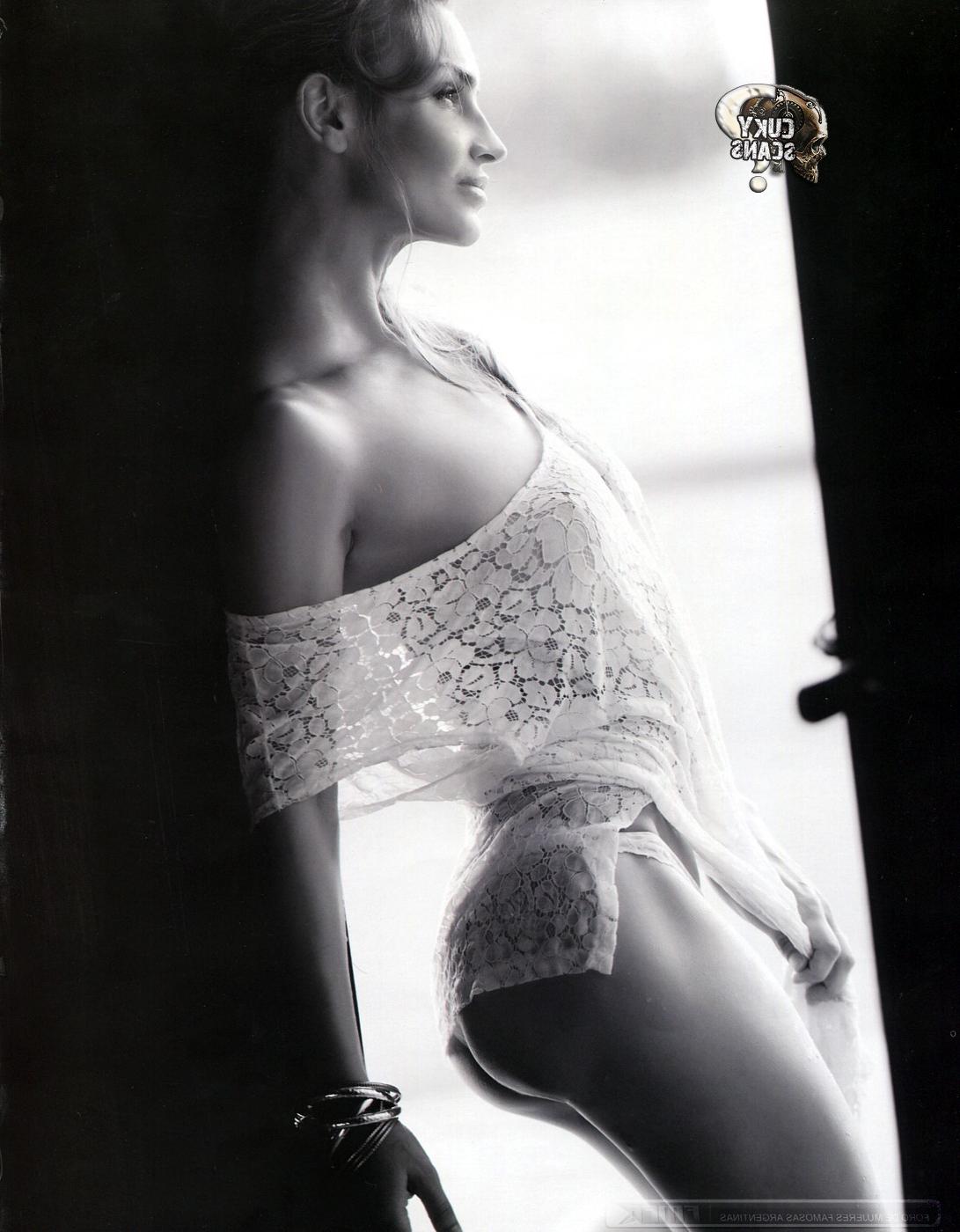 16P Maria Vazquez topless in denim shorts for the March issue of Argentinian SH 'zin
