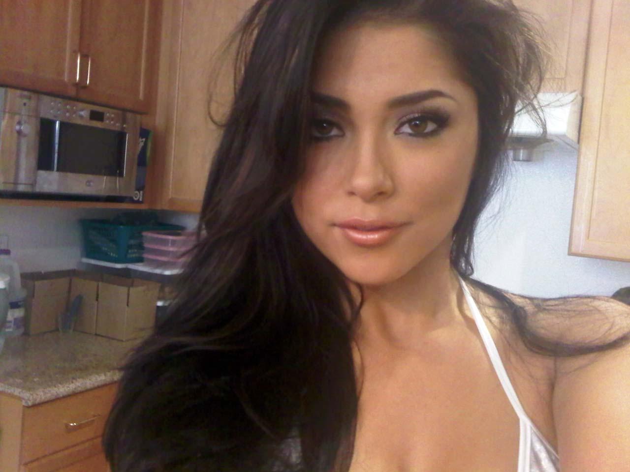 16P Arianny Celeste exposing fucking sexy body and nice ass on private photos