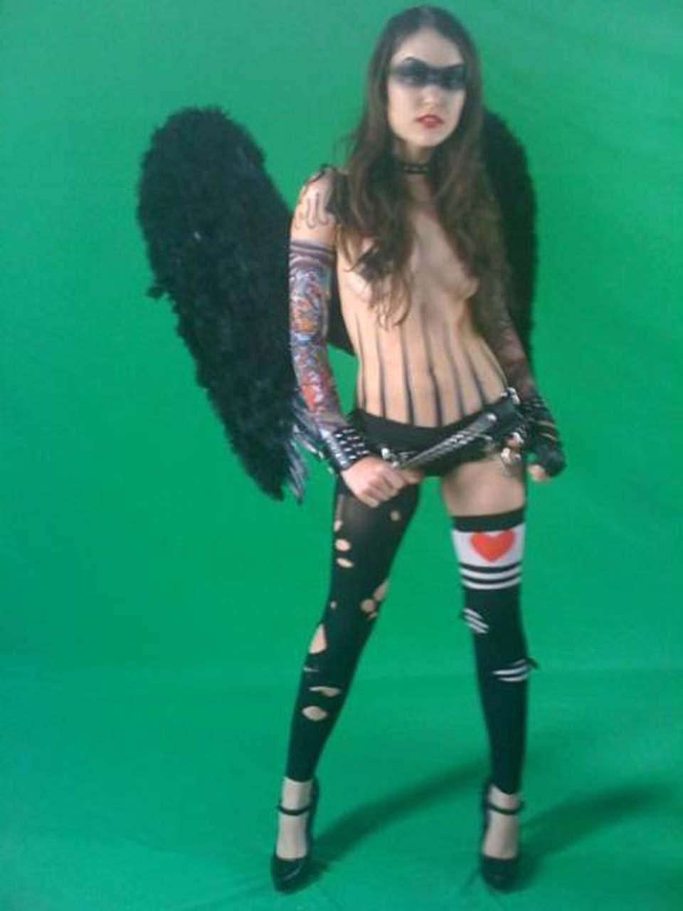 16P Sasha Grey looking fucking sexy and hot on private photos