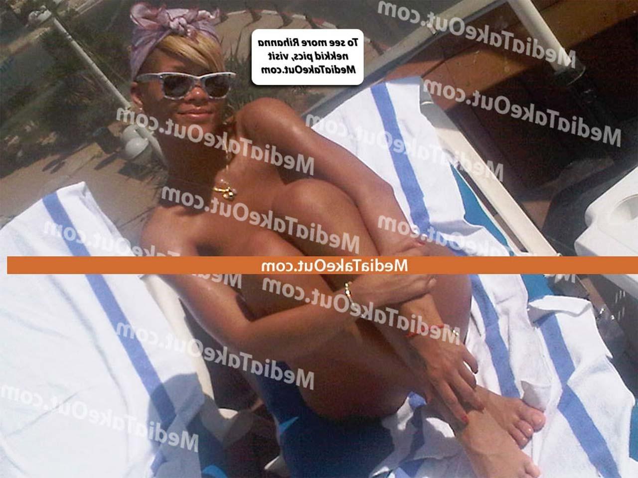 10P Rihanna posing topless and ass in thong in new private leaked pictures and side 
