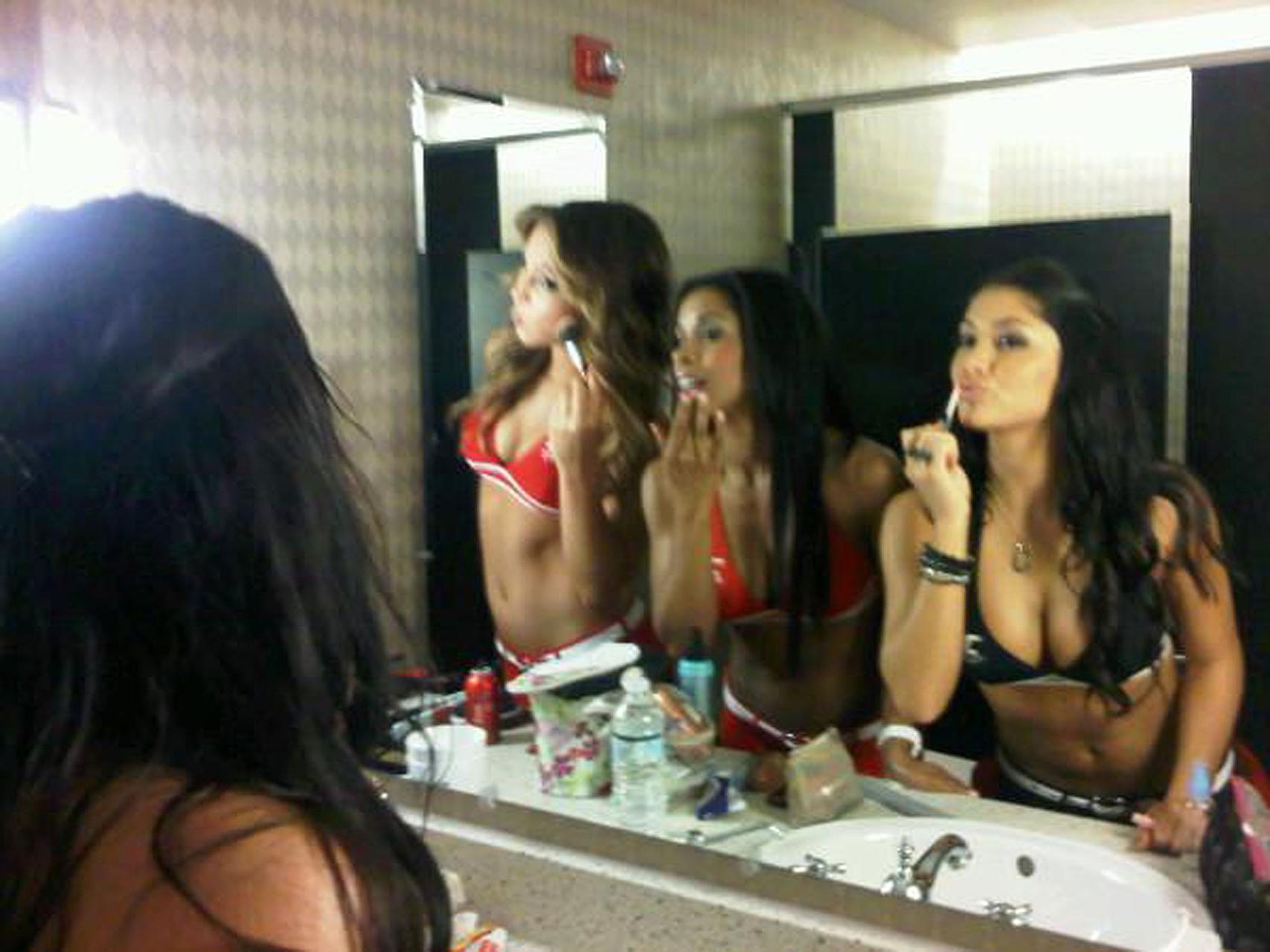 16P Arianny Celeste looking very sexy and hot on her private photos