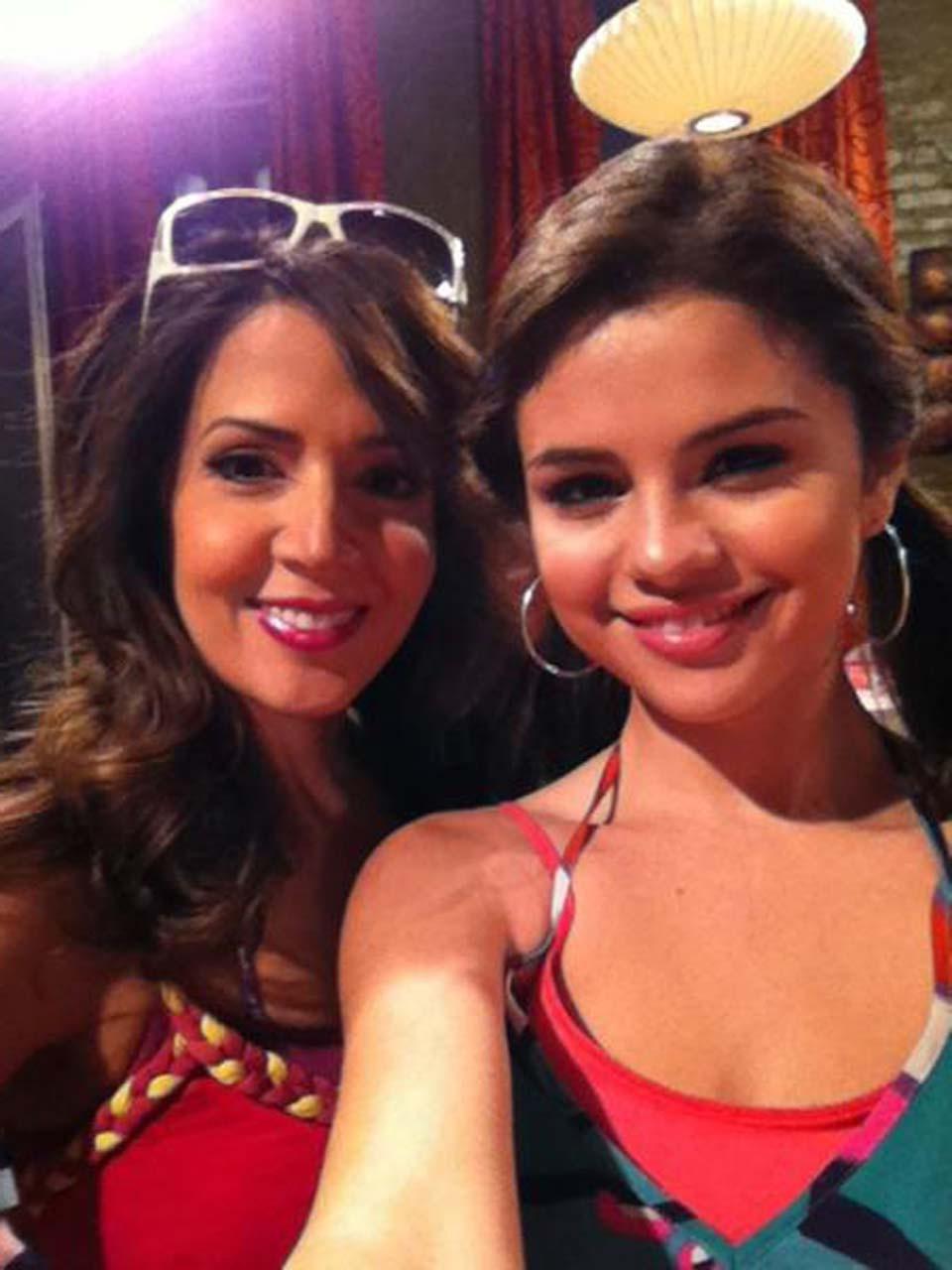 16P Selena Gomez exposing fucking sexy body on her private photos
