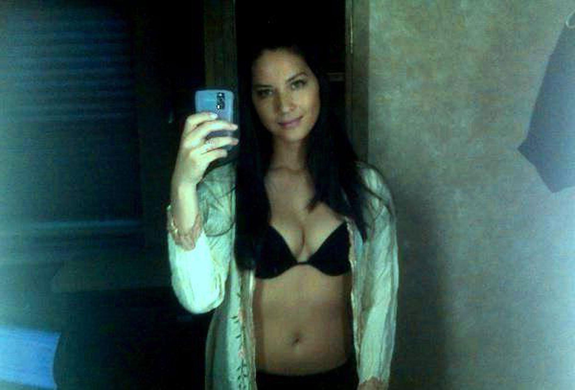 16P Olivia Munn exposing fucking sexy body and hot ass on private photos