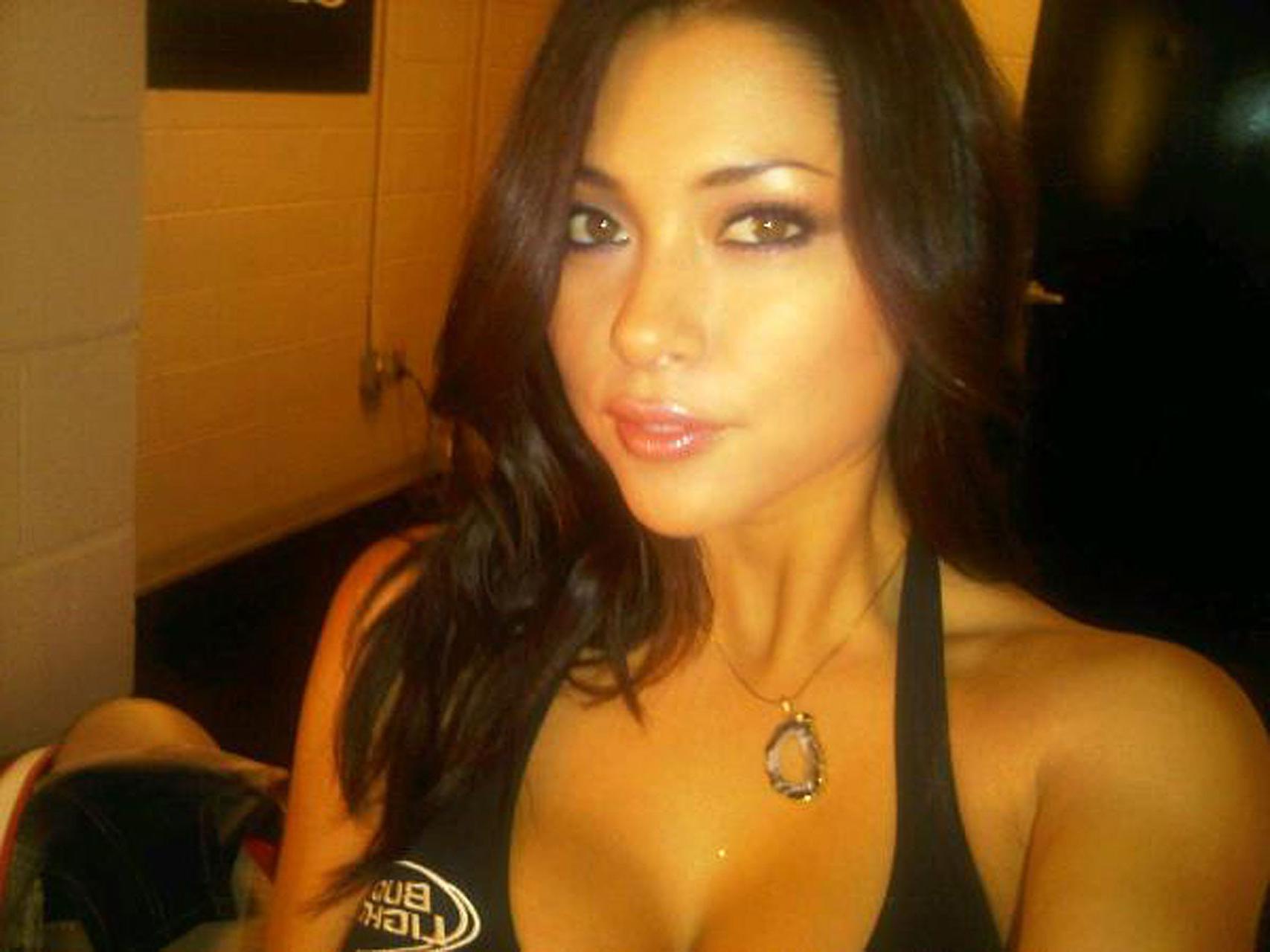 16P Arianny Celeste exposing fucking sexy body and hot ass in private photos