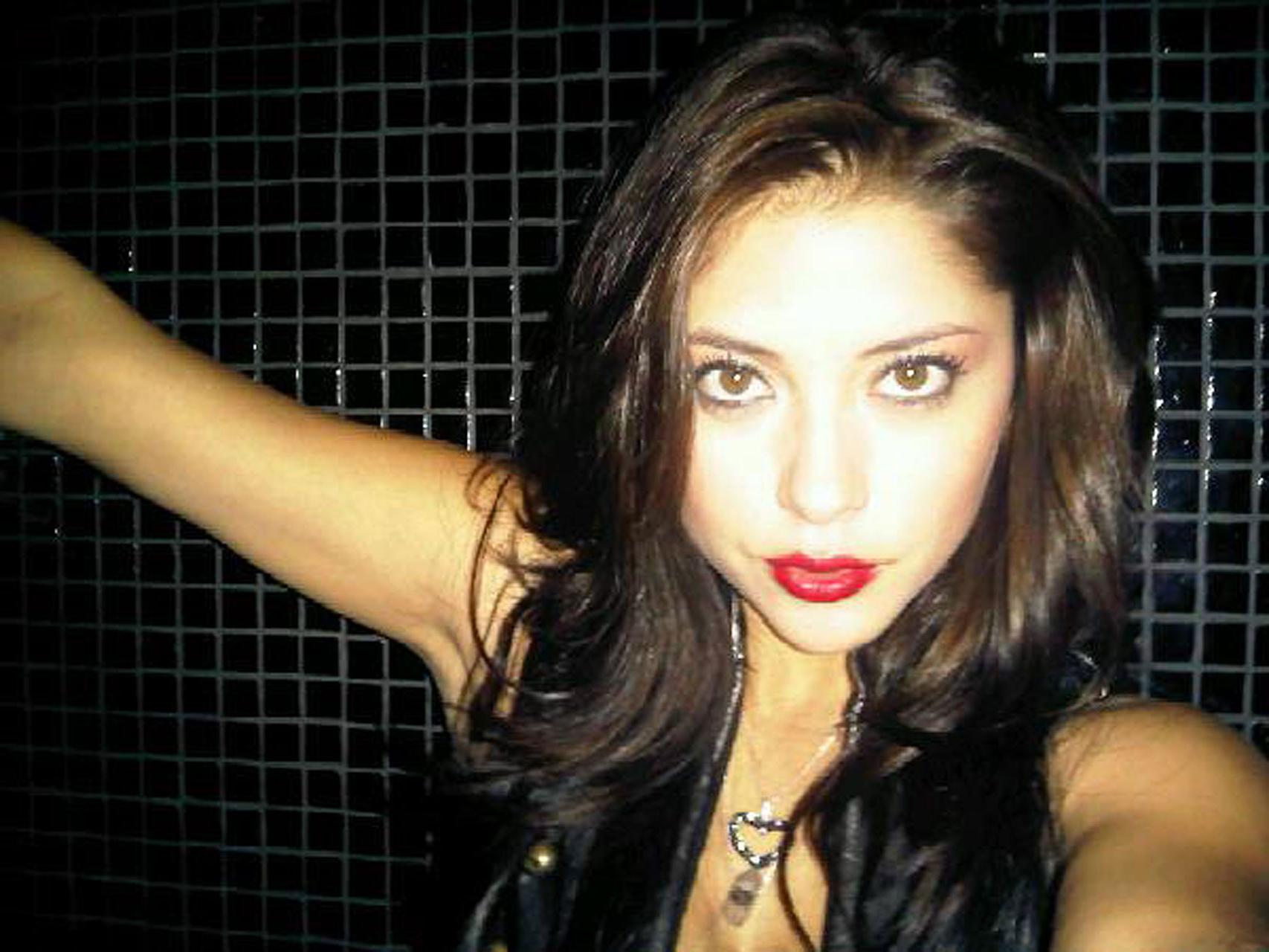 16P Arianny Celeste exposing her sexy body and huge boobs on private photos