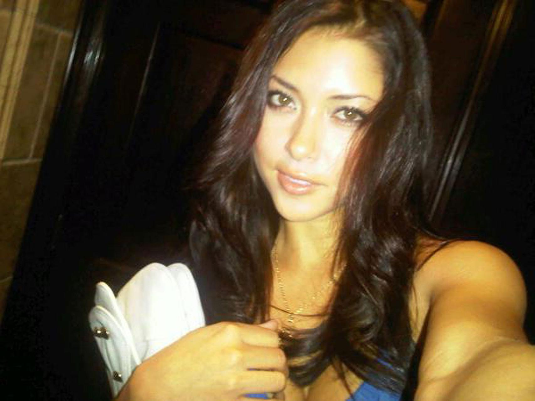 16P Arianny Celeste exposing her sexy body and huge boobs on private photos