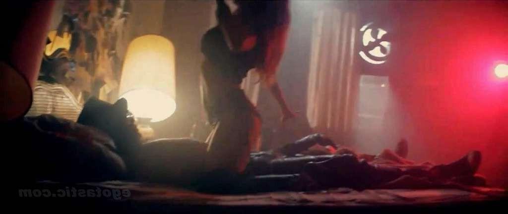 10P Stacy Fergie Ferguson exposing her great ass in thong in video spot