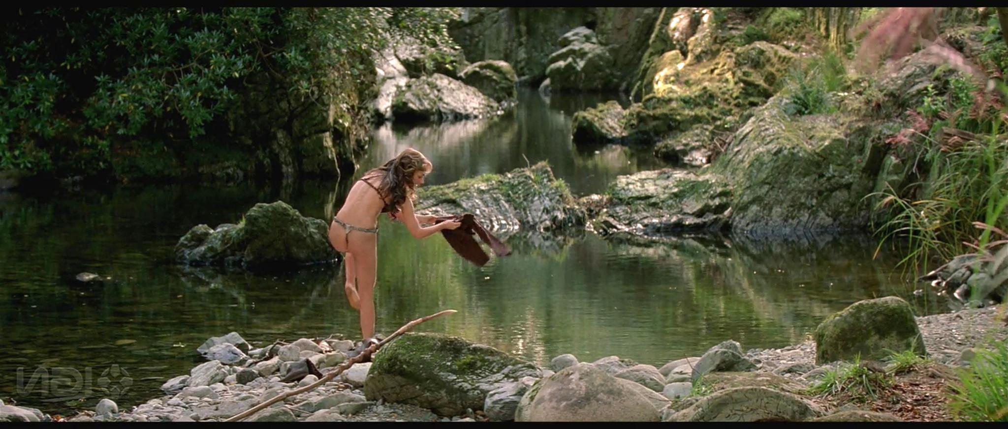 16P Natalie Portman exposing fucking sexy body and hot ass in thong