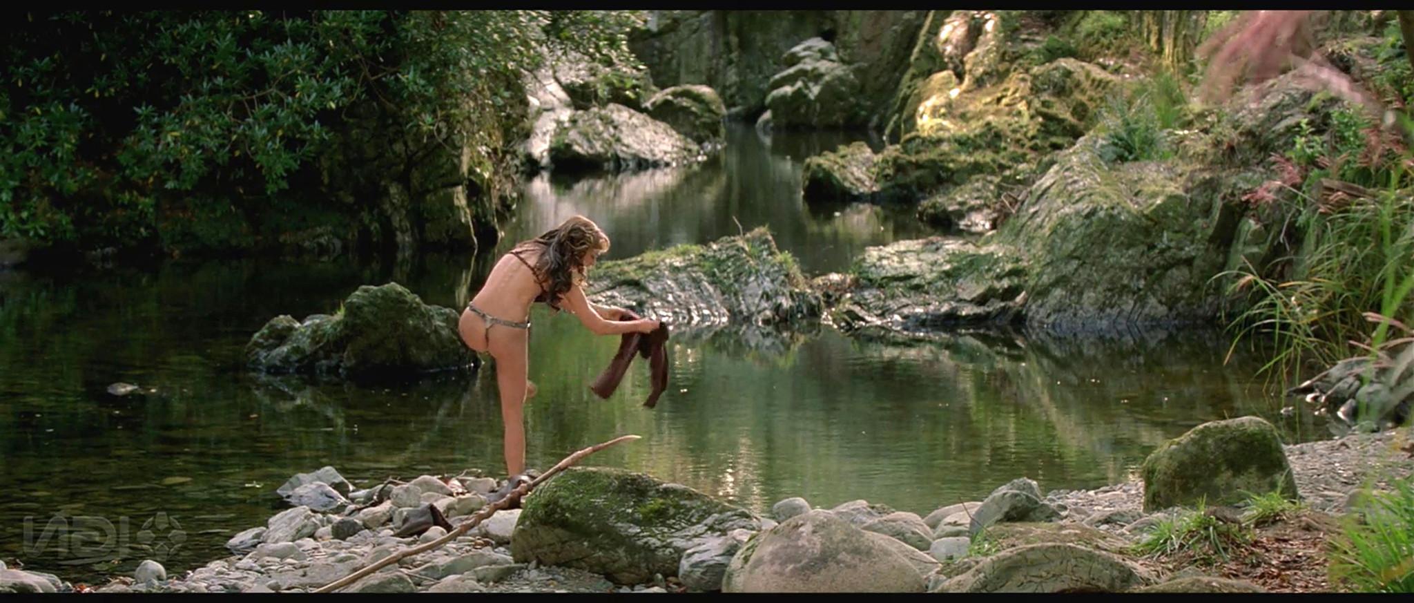 16P Natalie Portman exposing fucking sexy body and hot ass in thong