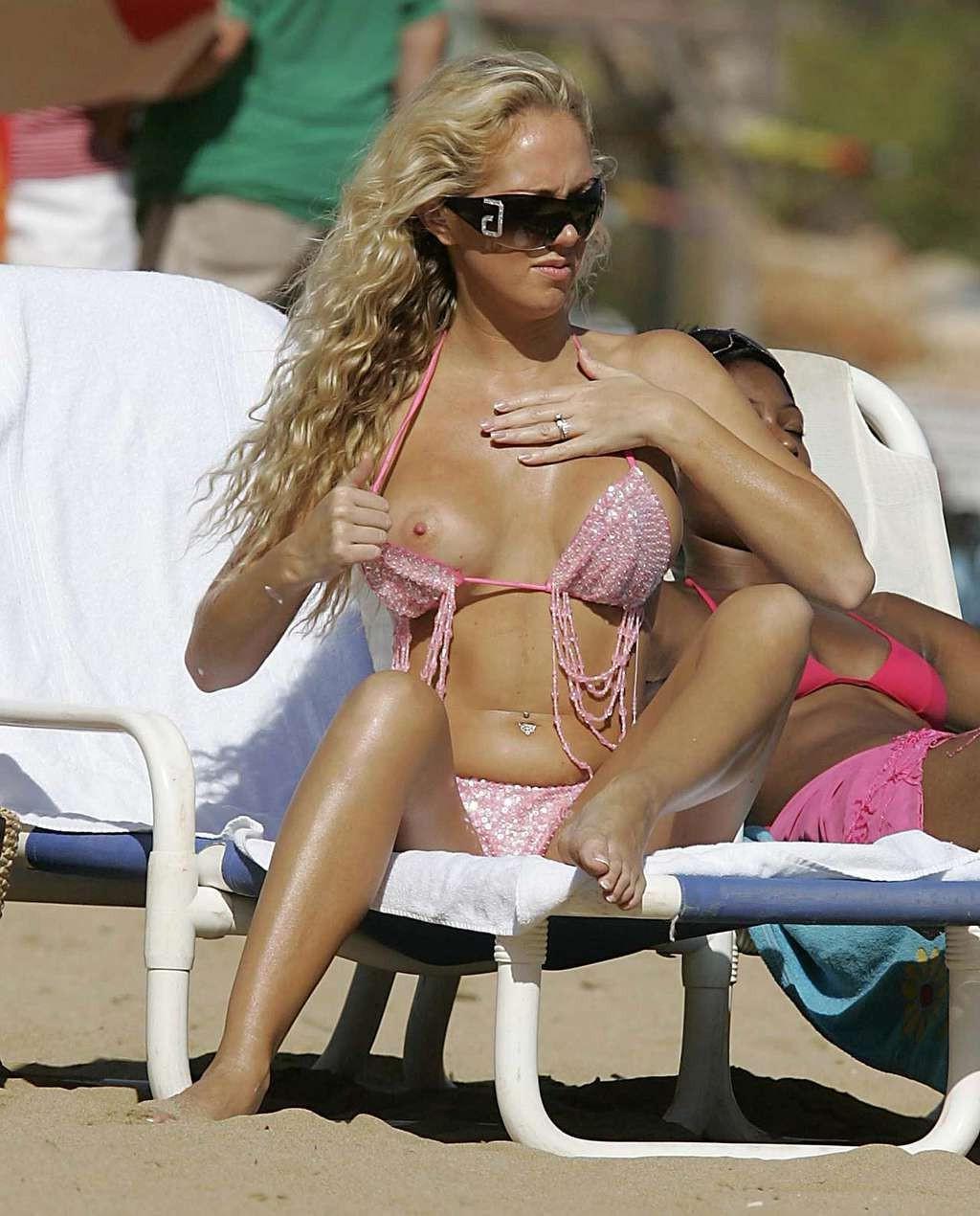 16P Aisleyne Horgan Wallace flashing her ass in thong and topless