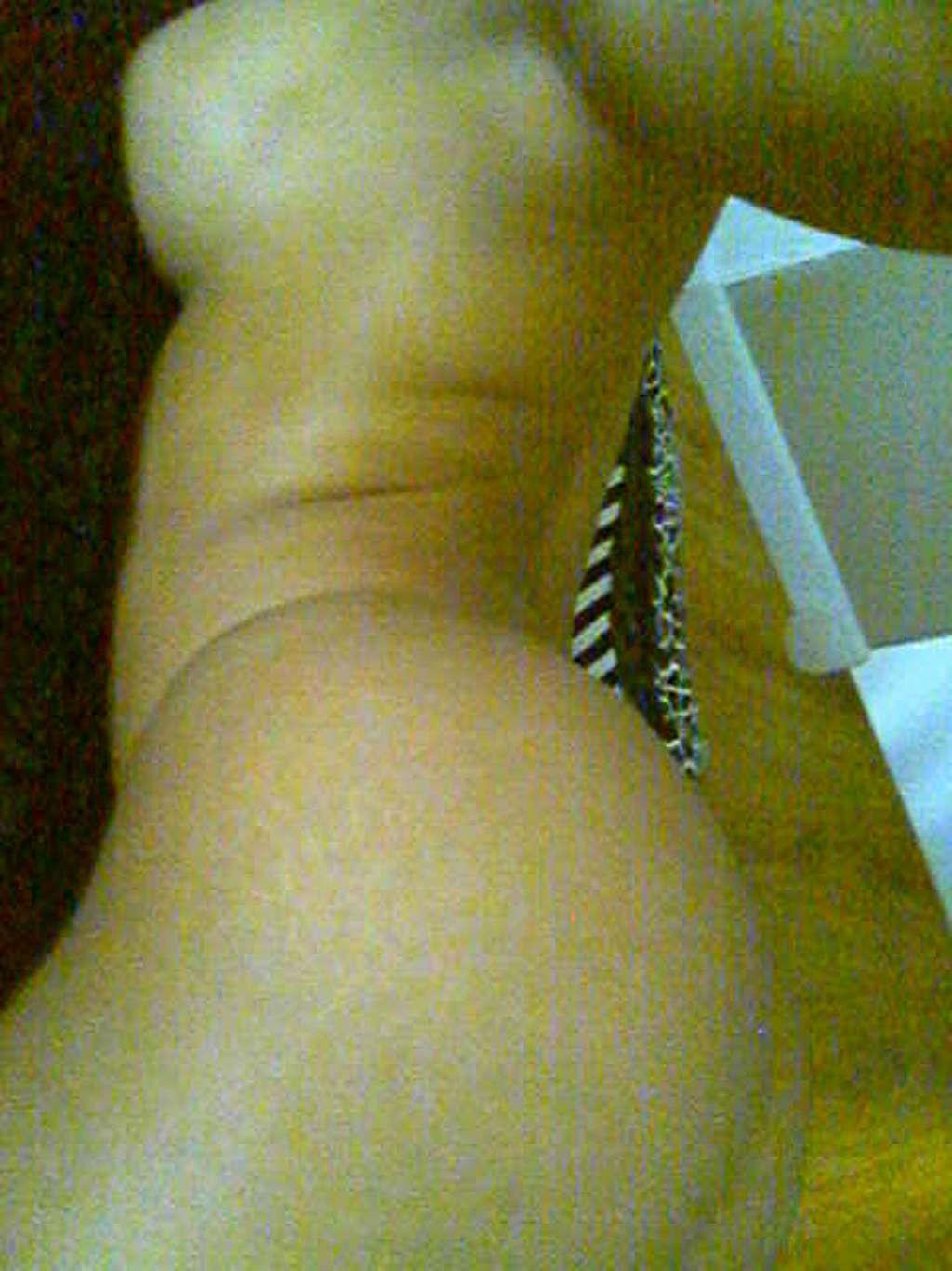 16P Vida Guerra exposing her pussy and tits and great ass in thong