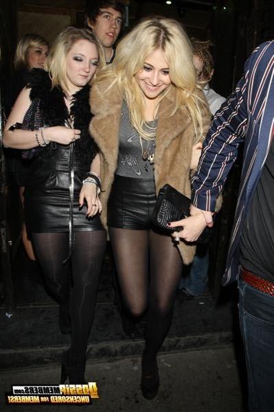 15P Pixie Lott posing sexy and slutty in glamorous and paparazzi photos