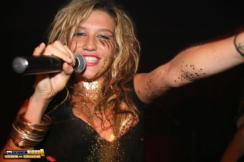 14P Kesha posing sexy and slutty in glamorous and paparazzi photos