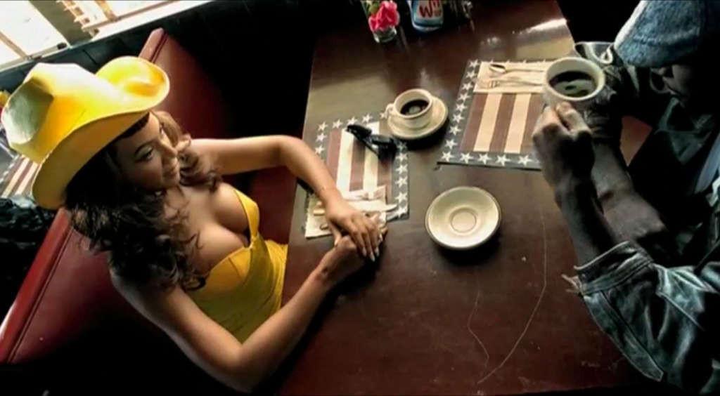 16P Beyonce Knowles looking sexy with Lady Gaga in video spot