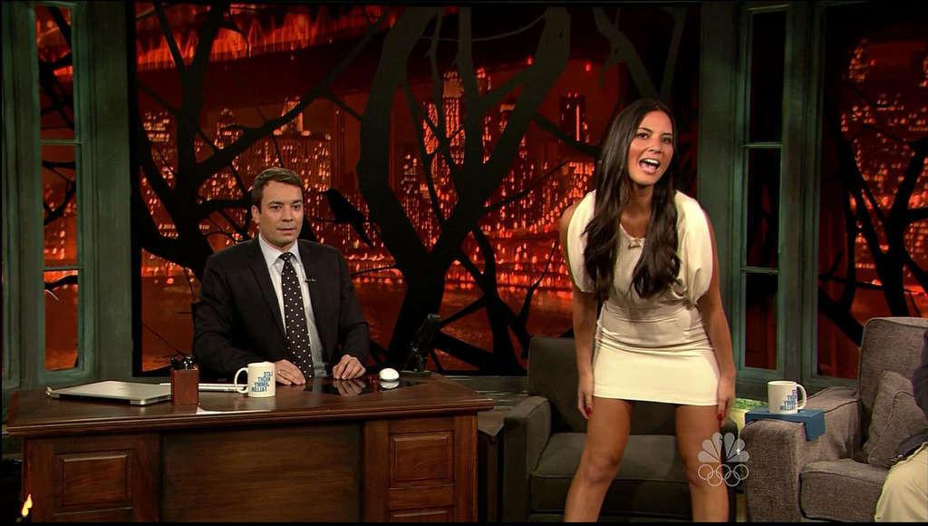 16P Olivia Munn looking very sexy in some private pictures