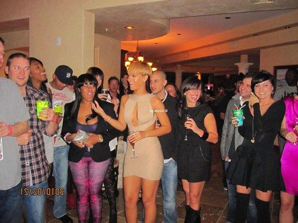 16P Rihanna very leggy in mini skirt on some private party and topless