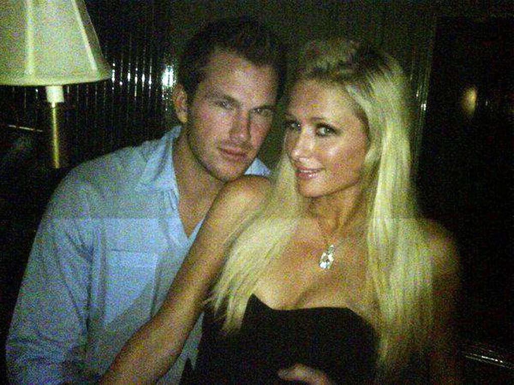 16P Paris Hilton looking very sexy and hot on her private photos