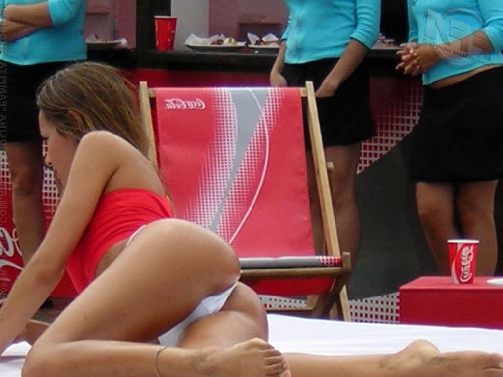 16P Carolina Ardohain showing her sexy body and hot ass in thong
