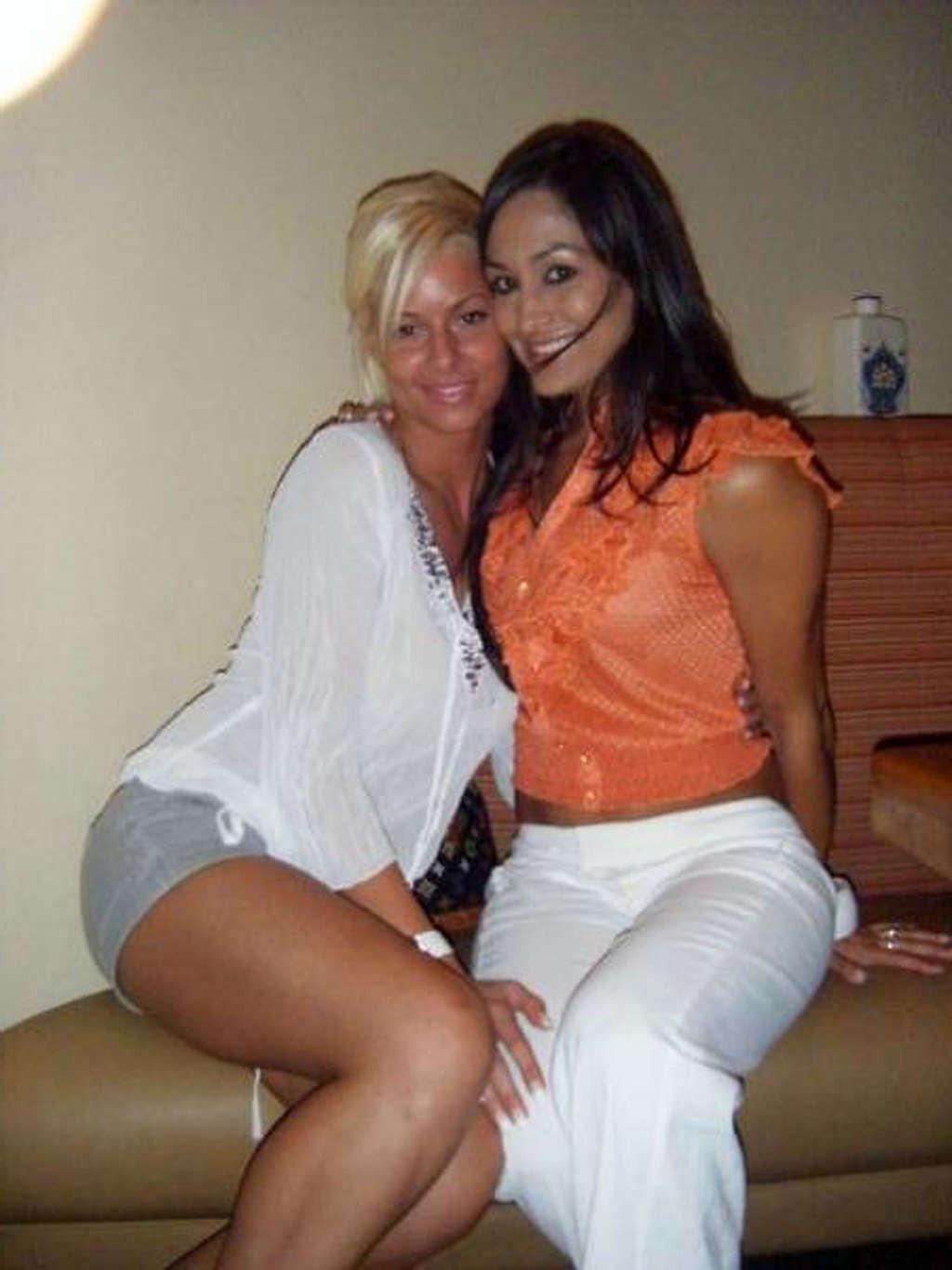 16P Maryse Ouellet showing her great ass and sexy body on private photos