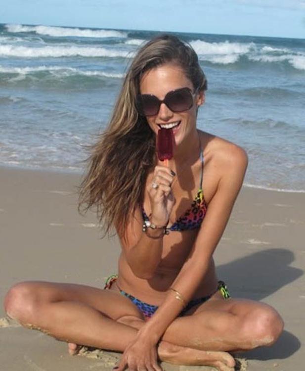 15P Alessandra Ambrosio body teaser in sweet bikini