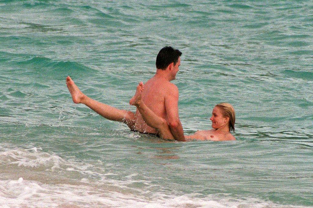 10P Cameron Diaz exposing her nice tits on beach and ass in green thong paparazzi pi