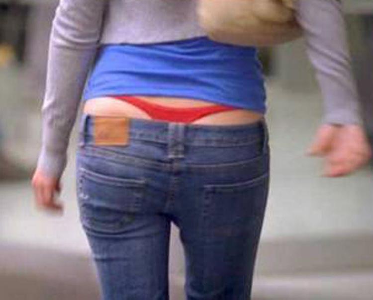 15P Leighton Meester nude boobs and lovely thong ass