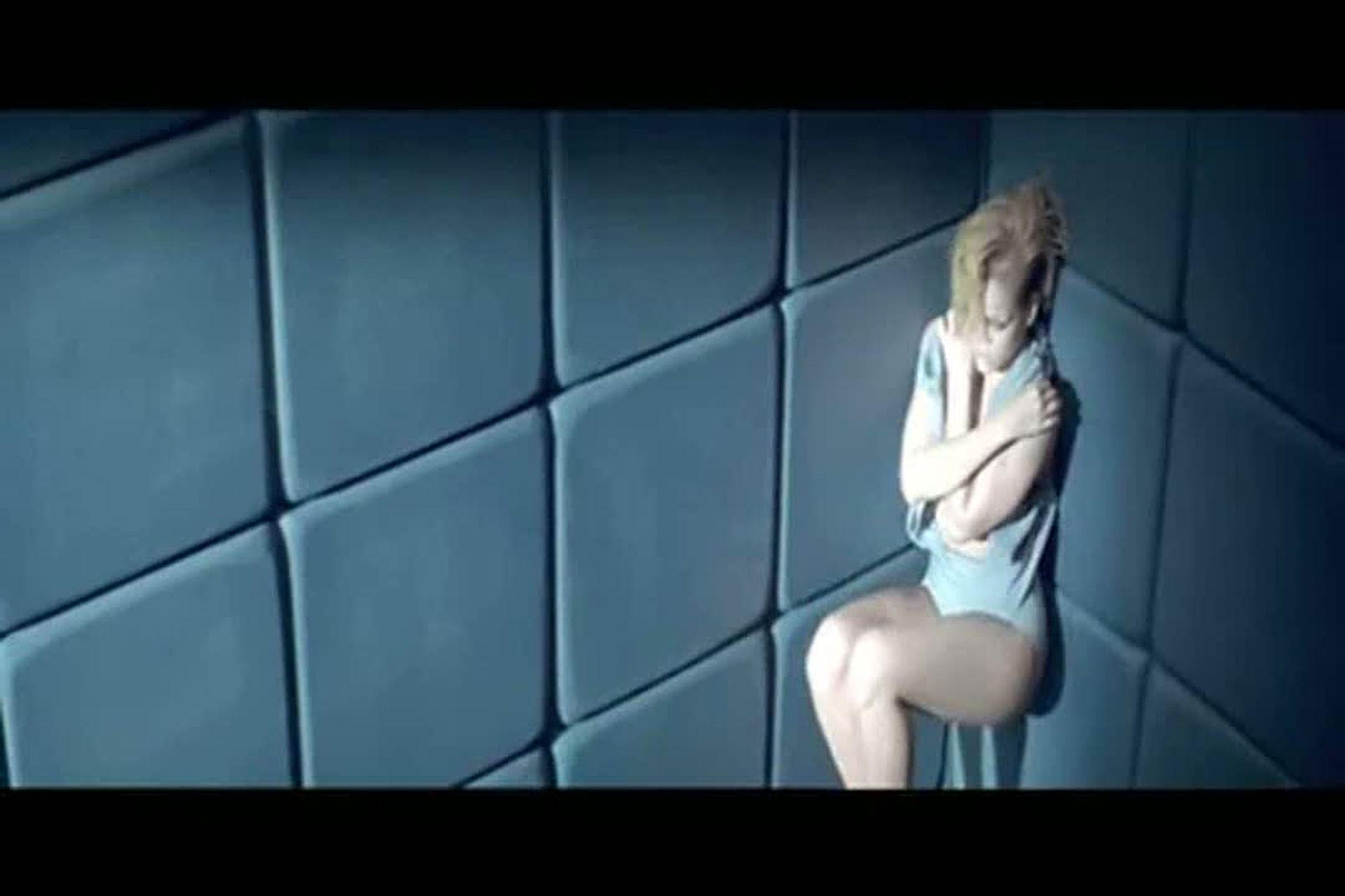 16P Rihanna looking hot and sexy in caps from her last video spot