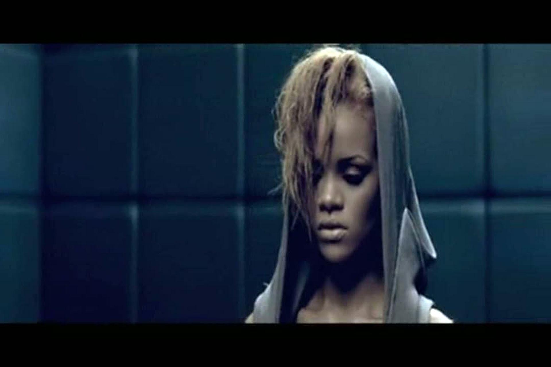 16P Rihanna looking hot and sexy in caps from her last video spot
